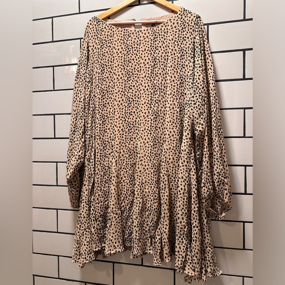 mittoshop Dresses & Skirts - 🐆MITTO LEAPORD PRINT MIDI DRESS🐆